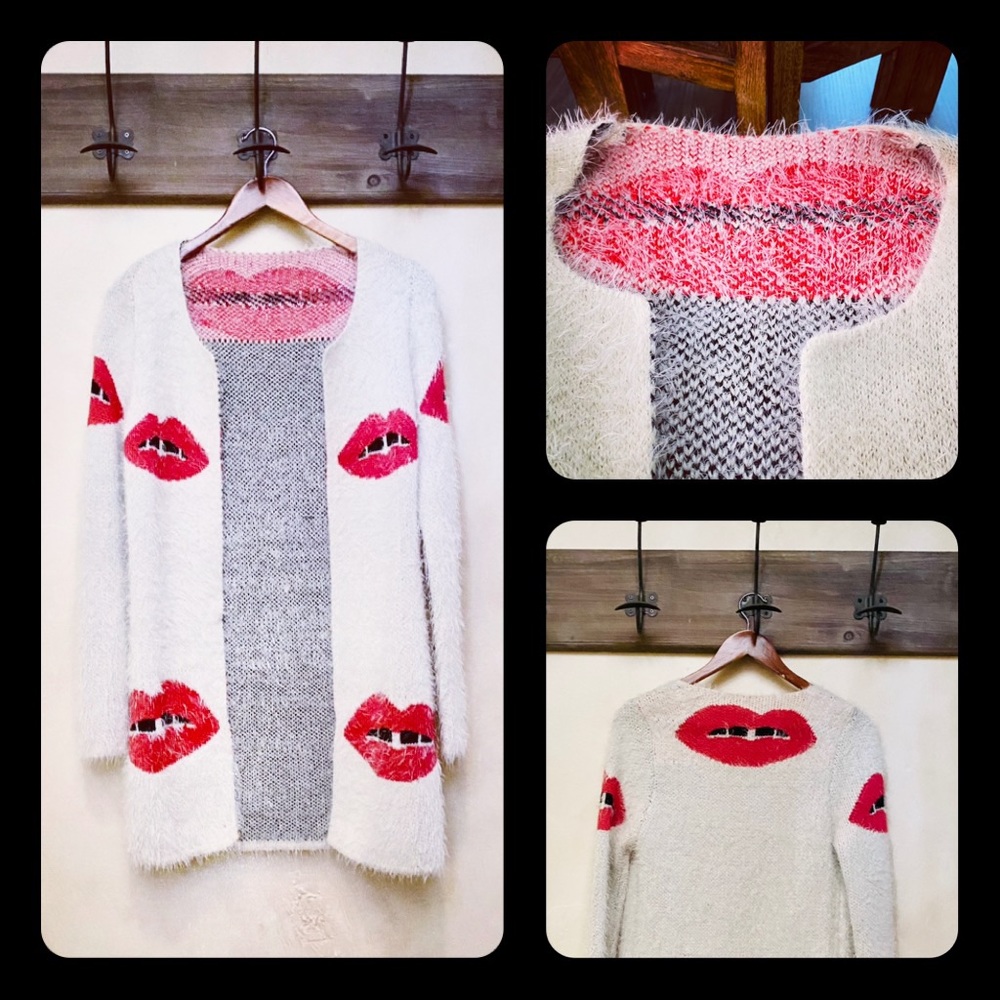 💋 Vintage Fuzzy Chic Plush Lip Graphic Open Cardigan Sweater-M/L